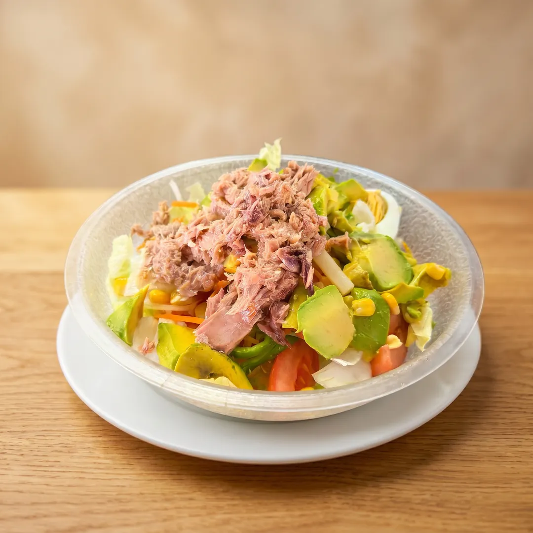 Ensalada Ayo (atún y aguacate)